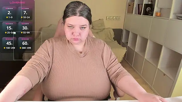 PlumPie online show from April 26, 2026, 9:23 pm