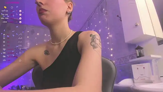 Fire moth online show from February 2, 2025, 7:52 am