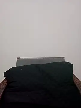 Snapshot of VIC22SECRET chatting on February 13, 2025, 12:57 am VIC22SECRET online show from February 13, 2025, 12:57 am