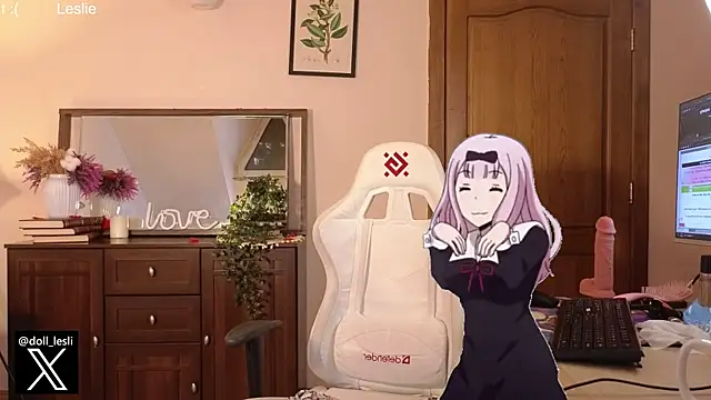 doll lesli online show from March 18, 2025, 5:21 pm