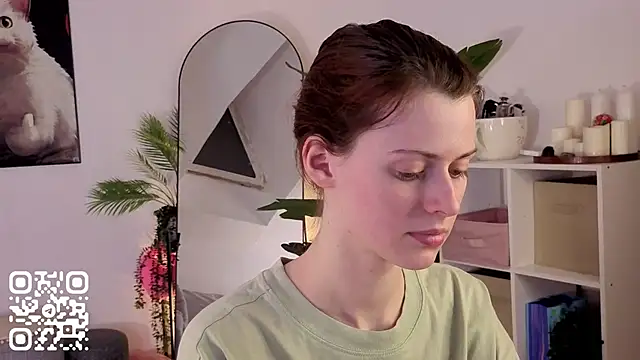 doll lesli online show from April 18, 2026, 7:07 pm