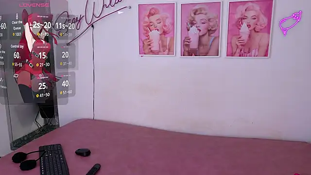 Adele LatinLady online show from April 22, 2026, 8:21 pm