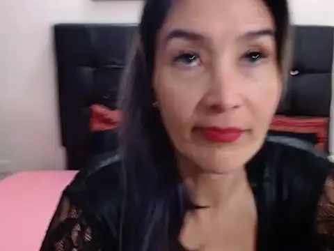Snapshot of Violette_Adams chatting on June 8, 2026, 1:44 pm Violette Adams online show from June 8, 2026, 1:44 pm