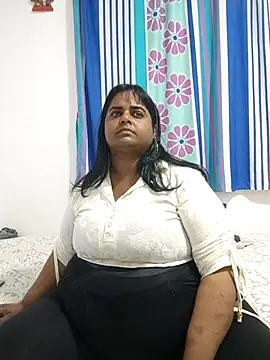 SusanaEshwar online show from July 17, 2026, 6:35 pm