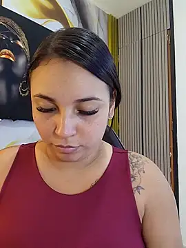 LizzRouse online show from April 21, 2026, 8:34 pm