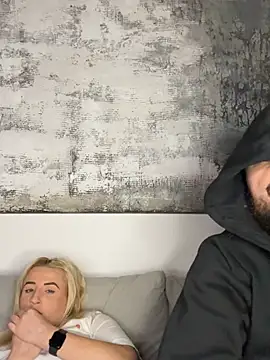 Strongqueen online show from January 17, 2025, 9:06 pm