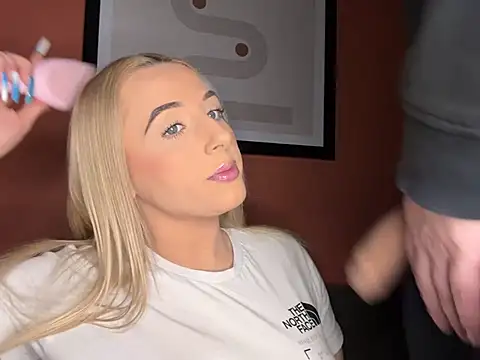 Strongqueen online show from March 15, 2025, 9:49 pm