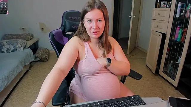 stella vestal online show from March 8, 2026, 4:00 pm