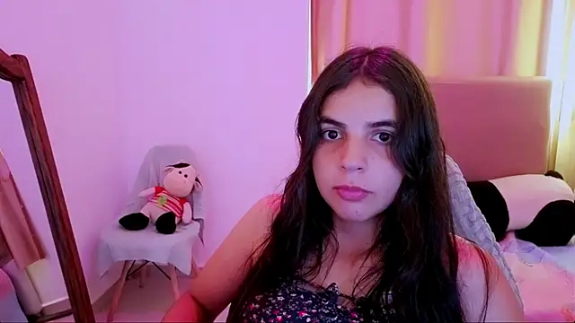  elenna online show from June 5, 2026, 6:02 pm