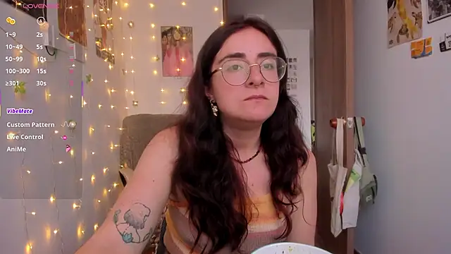 linda giggle online show from November 5, 2025, 9:59 pm