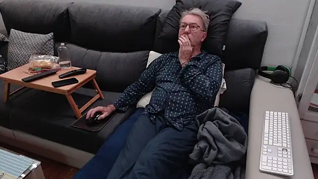 Nudelschwanz online show from March 3, 2025, 5:53 am