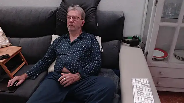 Nudelschwanz online show from March 8, 2025, 4:34 am