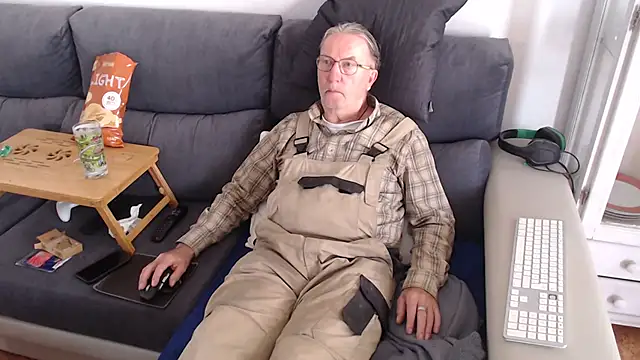 Nudelschwanz online show from March 10, 2025, 12:04 pm