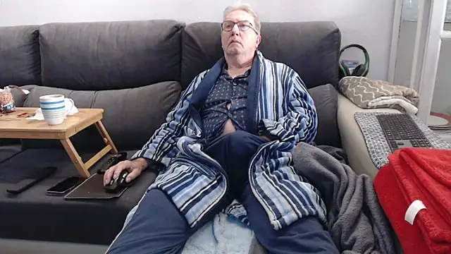 Nudelschwanz online show from March 25, 2026, 8:20 am