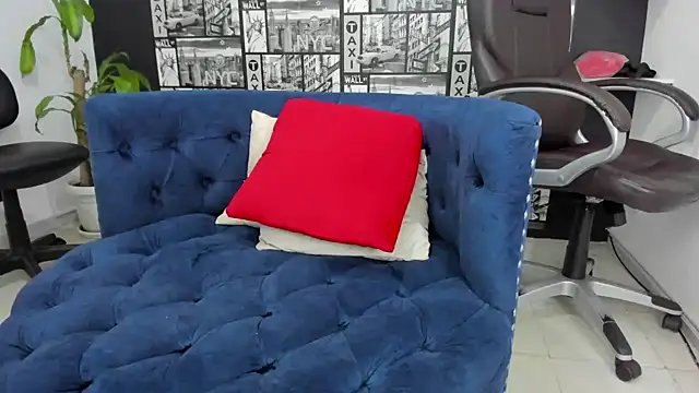 Isa And Natasha online show from February 25, 2025, 2:44 pm