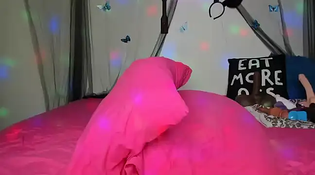 ThickAssRena online show from January 12, 2025, 4:00 am