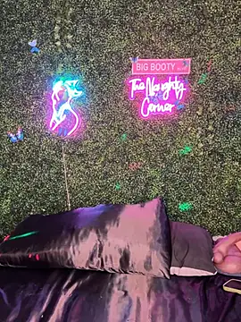 ThickAssRena online show from March 26, 2026, 4:40 am