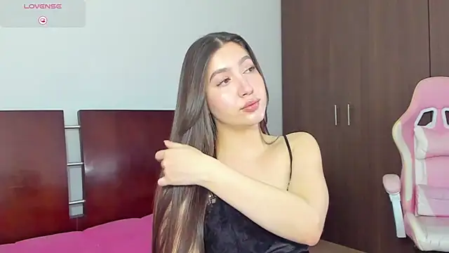 alice-love1 online show from September 21, 2025, 7:37 pm