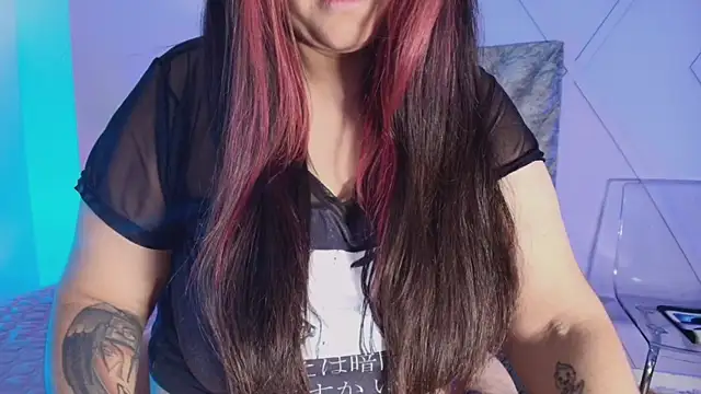 emmajohnss online show from September 9, 2025, 3:50 am