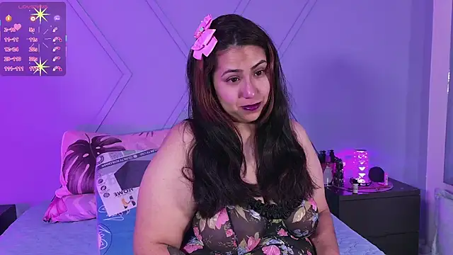 emmajohnss online show from December 5, 2025, 4:32 am