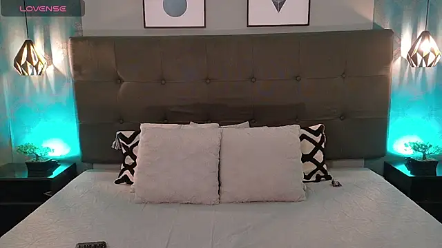 Madisonsmiith online show from February 24, 2025, 9:41 pm