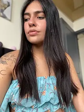 DaphneUwu online show from February 15, 2025, 8:33 pm