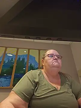 Hornybbw1978 online show from June 26, 2026, 5:23 am