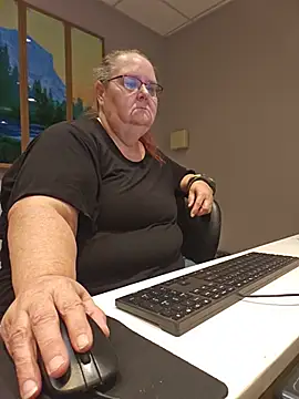 Hornybbw1978 online show from July 24, 2026, 6:00 am