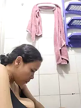 Dounia nagi online show from February 19, 2025, 9:25 pm