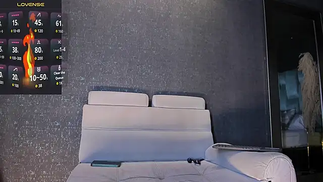 MarkWalker   online show from November 15, 2025, 10:01 am