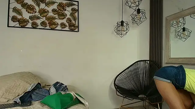 kristyl paez online show from March 3, 2025, 9:59 pm