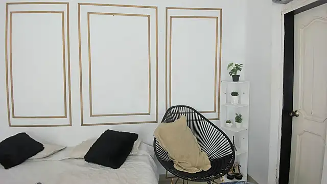 kristyl paez online show from April 21, 2026, 3:28 pm