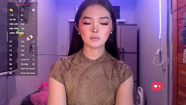 Itsme claire online show from October 19, 2025, 1:17 am