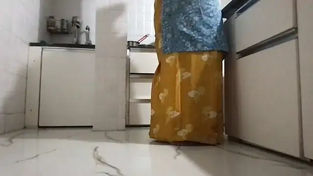 Riyasingh9 online show from November 13, 2025, 3:49 am