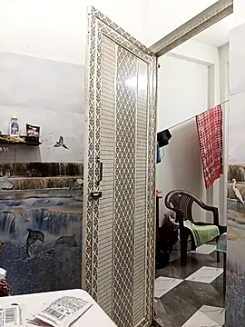 Snapshot of HorriblePastry chatting on March 6, 2026, 4:47 pm HorriblePastry online show from March 6, 2026, 4:47 pm