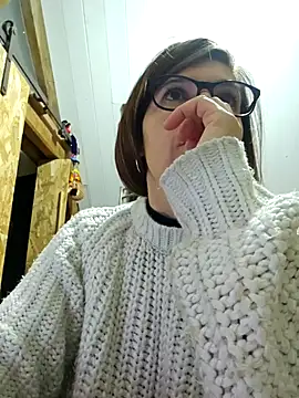 Lina lou4 online show from December 5, 2024, 4:34 pm