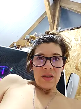 Lina lou4 online show from December 23, 2024, 5:54 pm