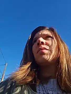 Lina lou4 online show from January 1, 2025, 1:37 pm