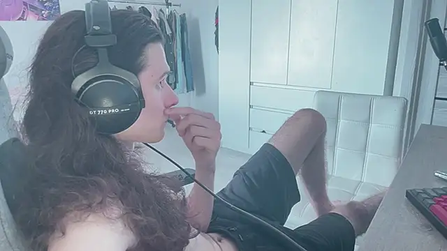 CandyChell online show from June 21, 2026, 10:29 am