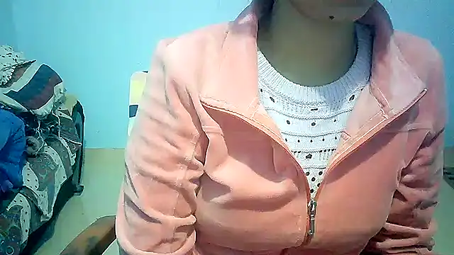 lovelydesi21 online show from December 8, 2024, 7:58 am