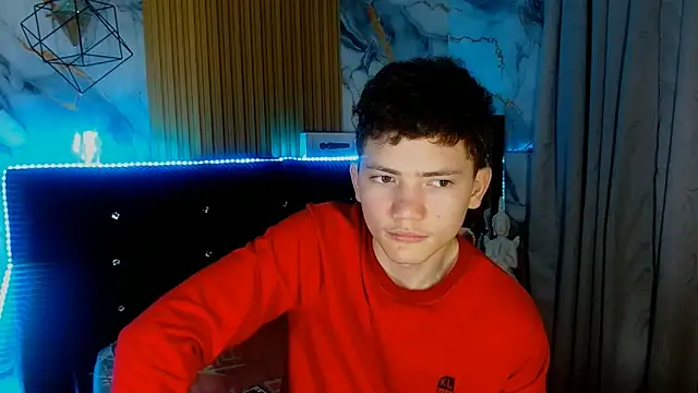 Snapshot of cruz_dante chatting on March 13, 2026, 10:16 pm cruz dante online show from March 13, 2026, 10:16 pm