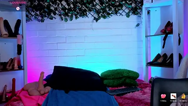 louise nails online show from May 30, 2026, 3:53 pm