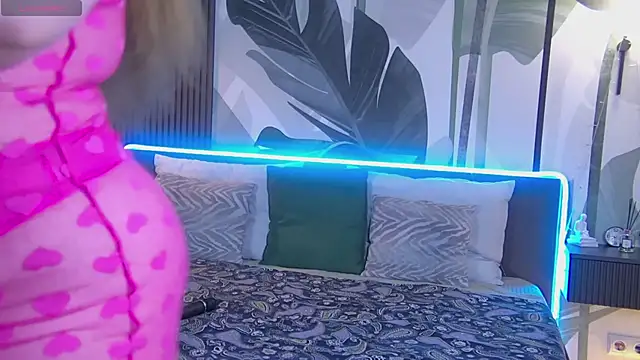 RubyValen online show from February 5, 2025, 1:04 am