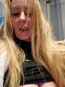 VictoriaMiami online show from December 8, 2024, 12:40 am