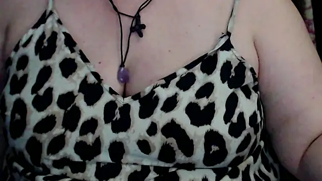 Snapshot of mayasmith chatting on July 9, 2026, 6:45 pm mayasmith online show from July 9, 2026, 6:45 pm