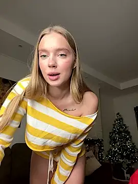Snapshot of Simply_Chelsea chatting on December 5, 2024, 6:22 pm Simply Chelsea online show from December 5, 2024, 6:22 pm