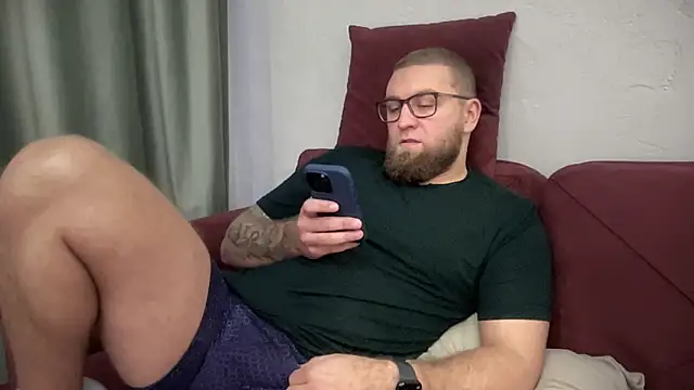 Bear bear  online show from February 10, 2025, 1:11 pm