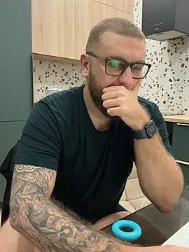 Bear bear  online show from February 22, 2025, 3:58 pm