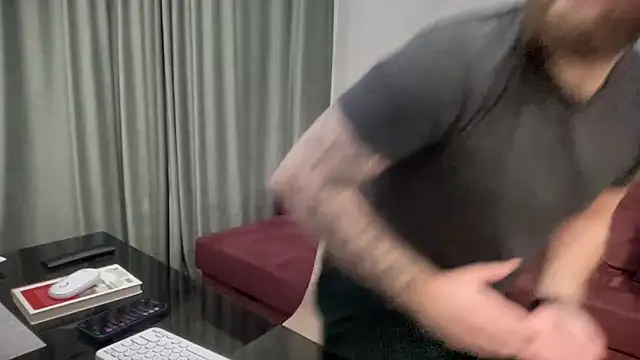 Bear bear  online show from March 7, 2025, 9:48 pm