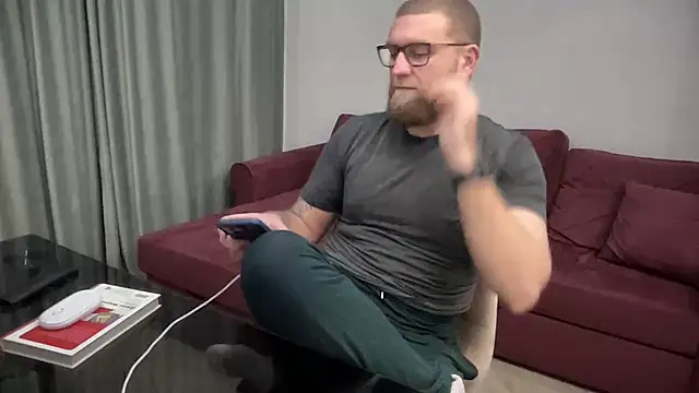 Bear bear  online show from March 8, 2025, 12:55 am